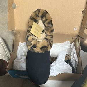 Skechers Black Slippers with Leopard Faux Fur
